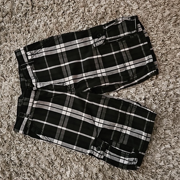 Boys Wrangler Cargo shorts size 12 regular - Picture 3 of 4